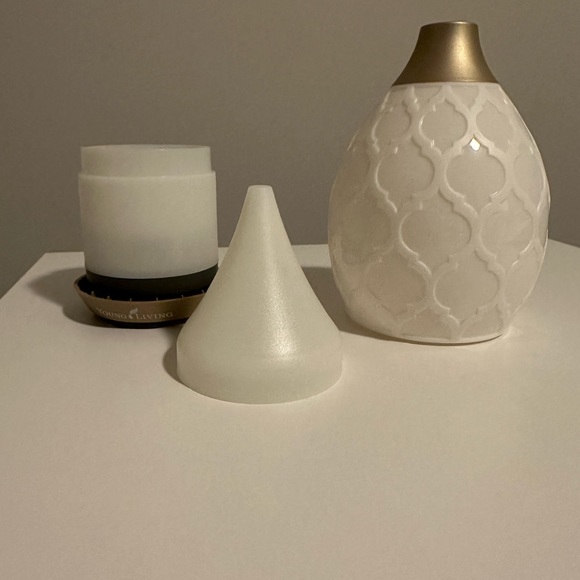 NWT Young Living Essential Oil Desert Mist Diffuser - Picture 2 of 4